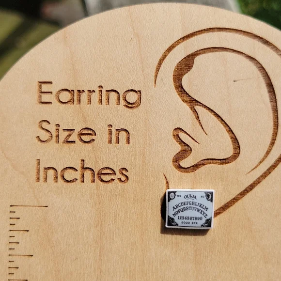🔥LAST PAIR🔥 Ouija Board Stud Earrings, unisex - Picture 2 of 4